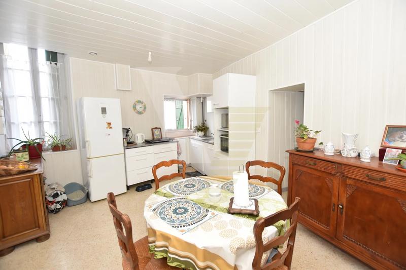 Maison - 90 m² - 6 pièces