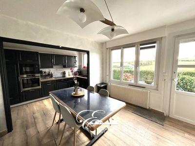 Maison - 182 m² - 7 pièces