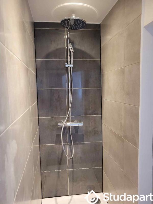 Chambre - 9 m² - 1 pièce