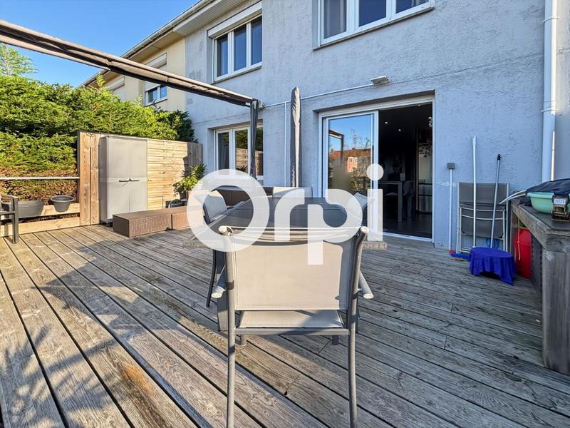 Maison - 96 m² - 4 pièces