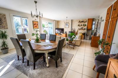 Maison - 140 m² - 5 pièces