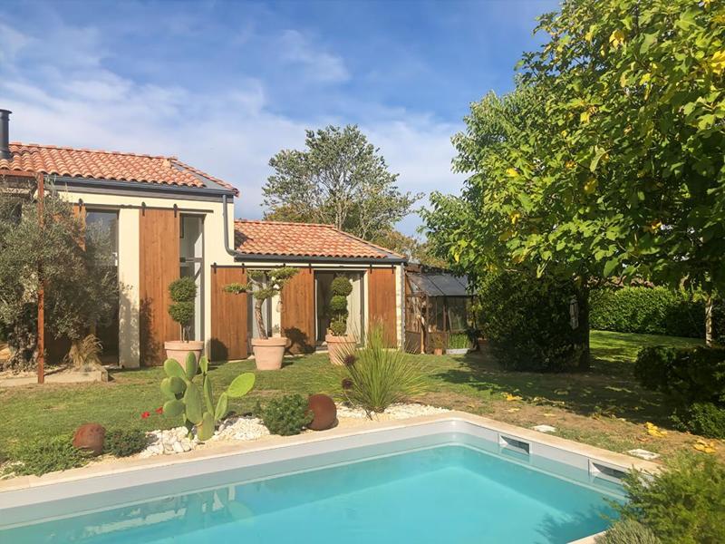 Demeure - 250 m² - 8 pièces