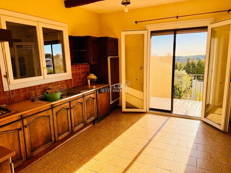 Maison - 260 m² - 5 pièces