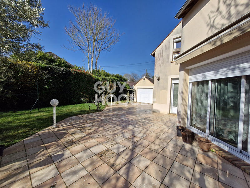 Maison - 140 m² - 8 pièces