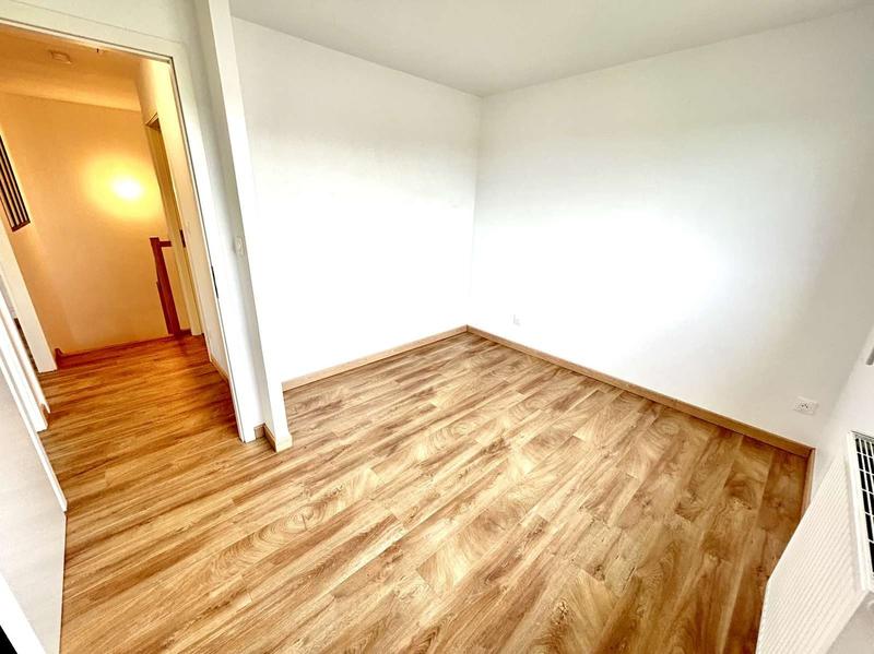 Appartement - 80 m² - 5 pièces