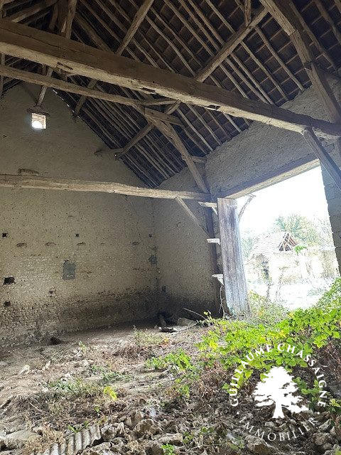 Maison traditionnelle - 280 m² - 5 pièces