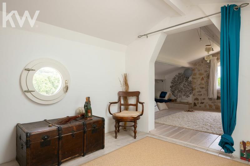 Maison - 185 m² - 7 pièces