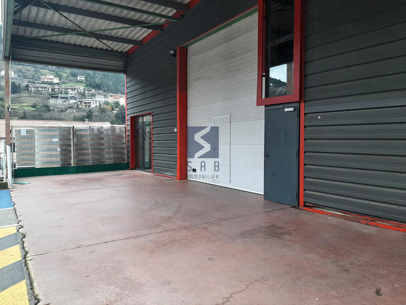 Local commercial - 319 m²