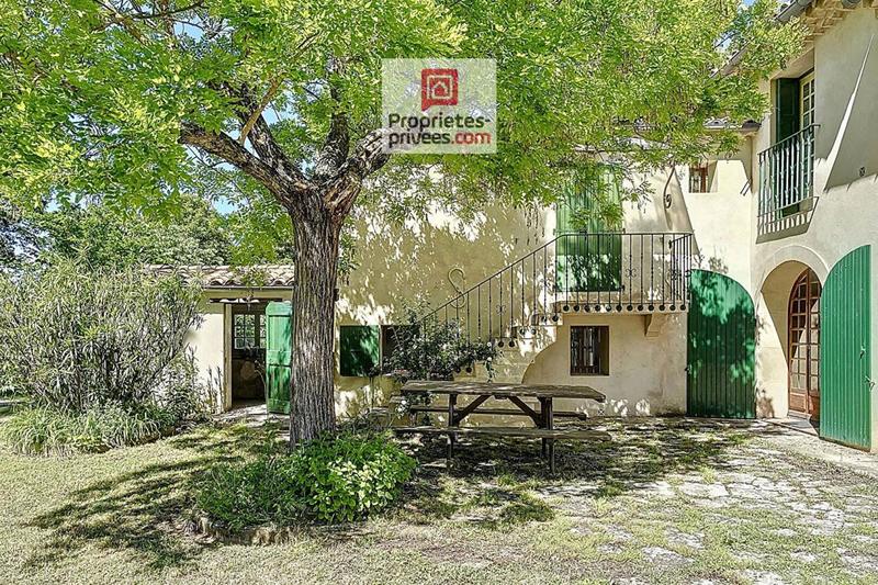 Maison - 185 m² - 9 pièces