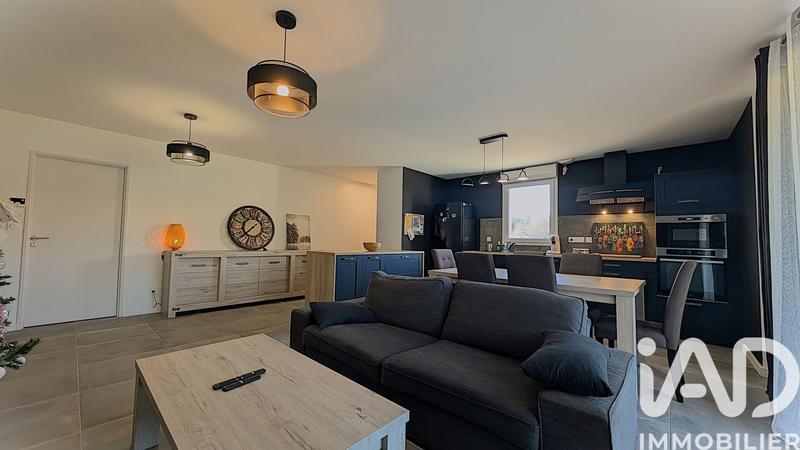 Maison - 93 m² - 5 pièces