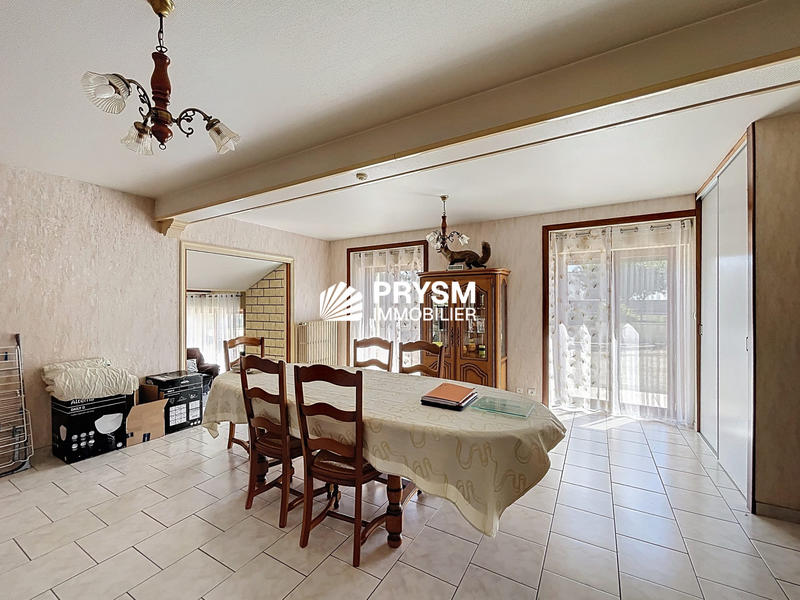 Maison - 200 m² - 6 pièces