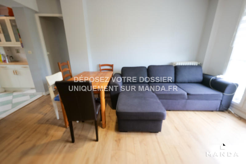 Chambre - 10 m² - 5 pièces