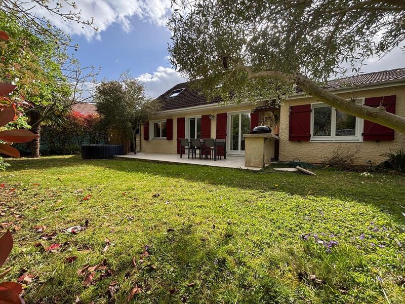 Maison - 124 m² - 6 pièces