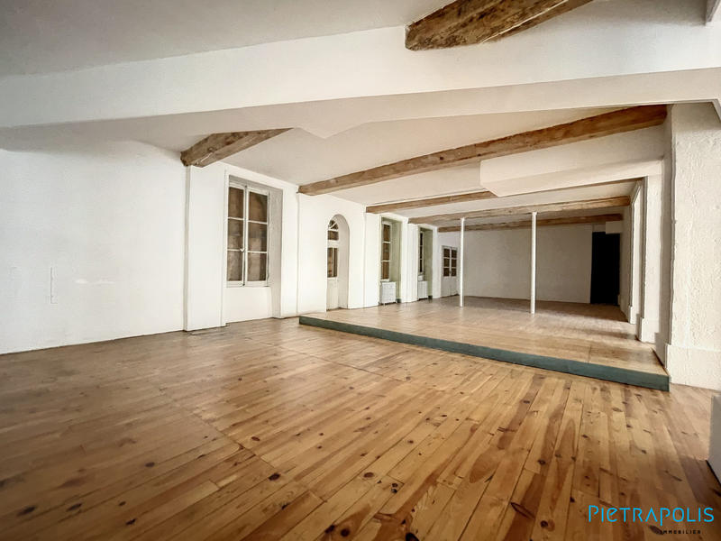 Local commercial - 207 m²