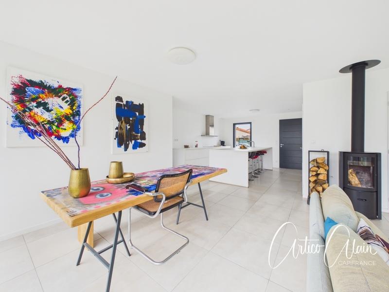 Maison - 101 m² - 5 pièces