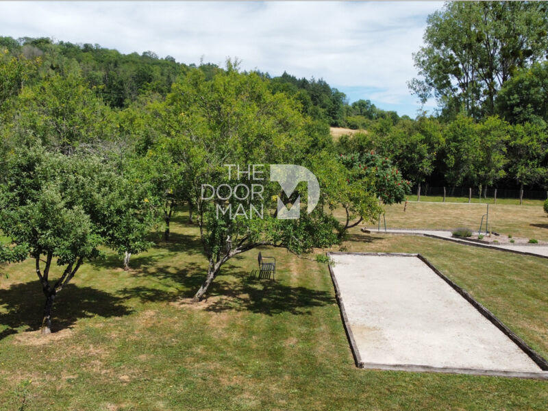 Pavillon - 160 m² - 6 pièces