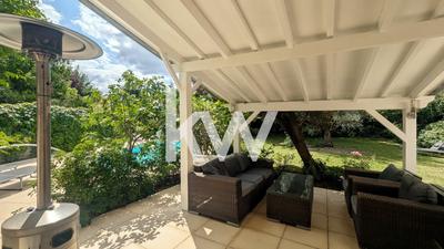 Maison - 184 m² - 6 pièces