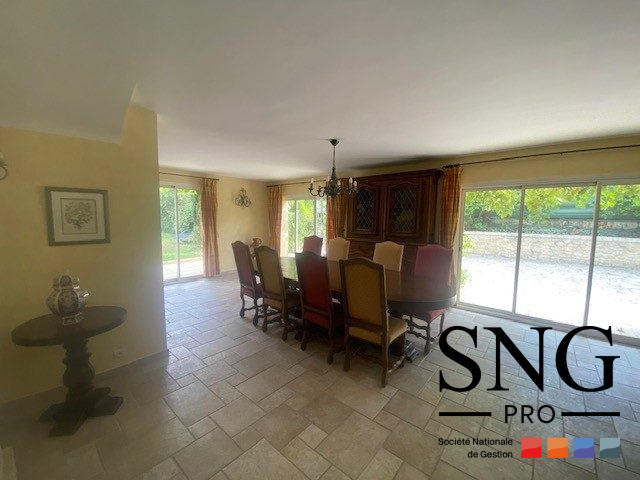 Maison - 293 m² - 5 pièces