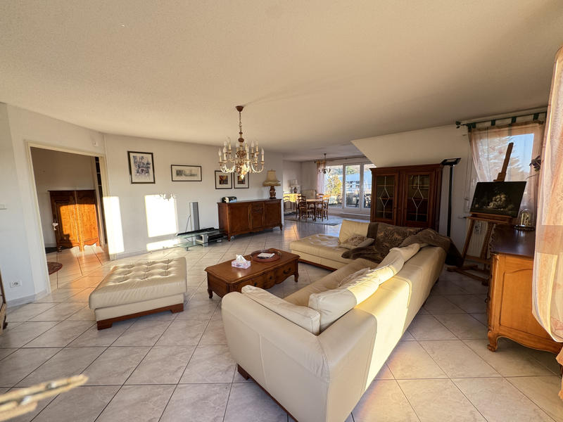 Appartement - 128 m² - 5 pièces