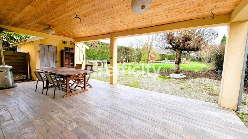 Maison - 157 m² - 7 pièces