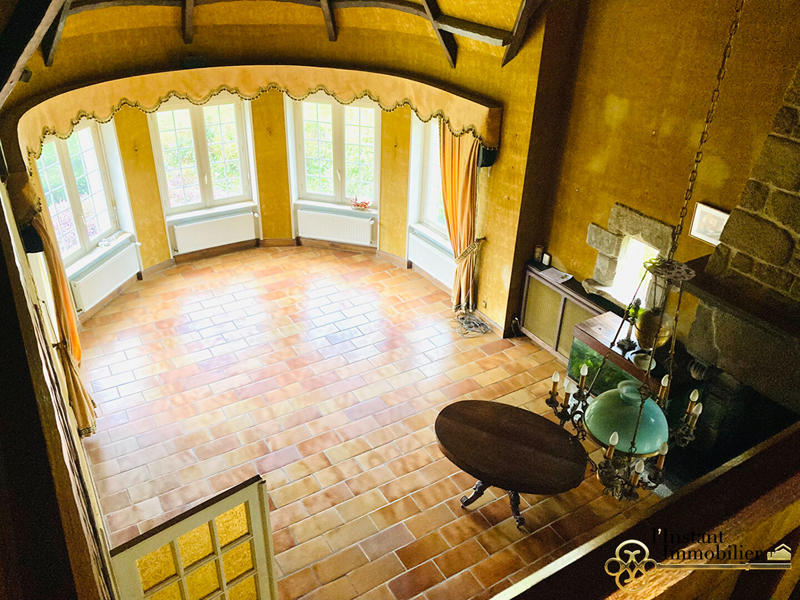 Maison - 206 m² - 8 pièces