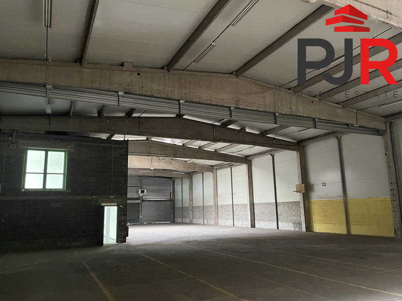 Local d'activités - 1 412 m²