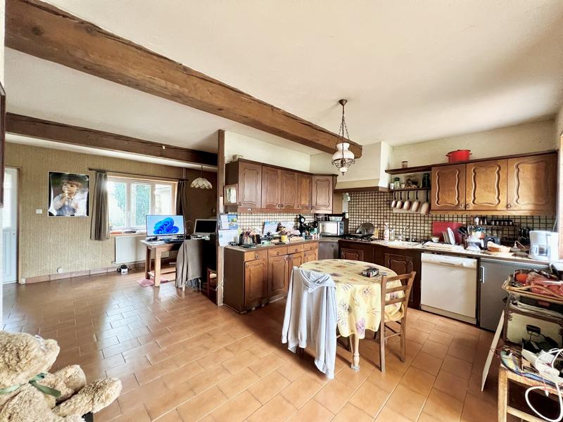 Maison - 449 m² - 6 pièces