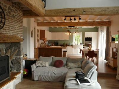 Maison en pierre - 203 m² - 6 pièces