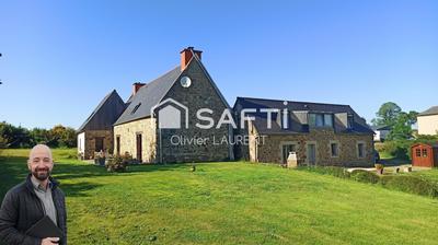 Maison - 215 m² - 9 pièces