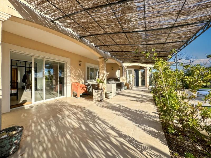 Maison - 192 m² - 6 pièces