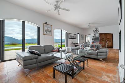 Villa - 253 m² - 8 pièces