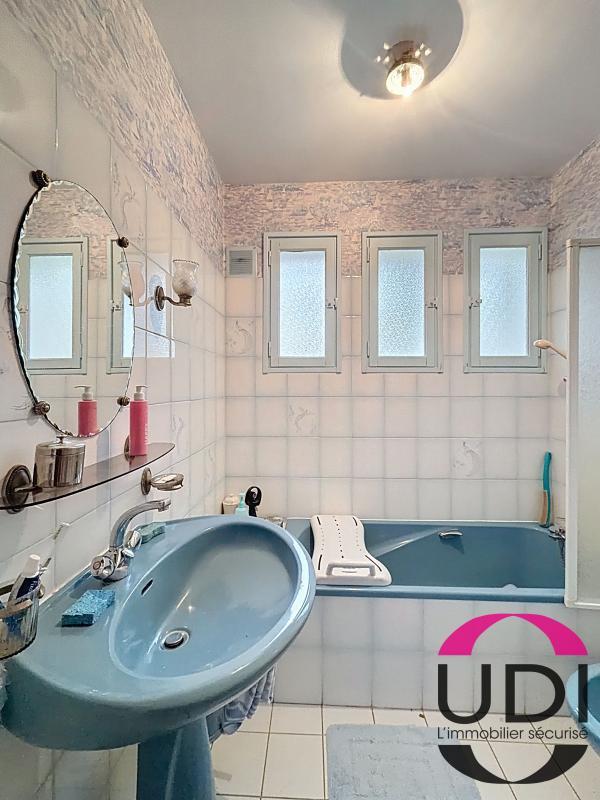 Maison - 98 m² - 4 pièces