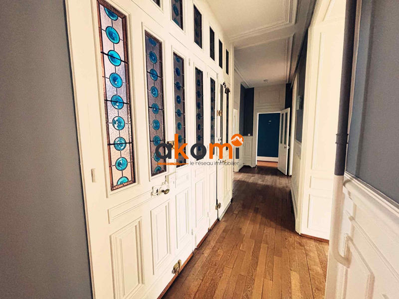 Appartement - 177 m² - 6 pièces