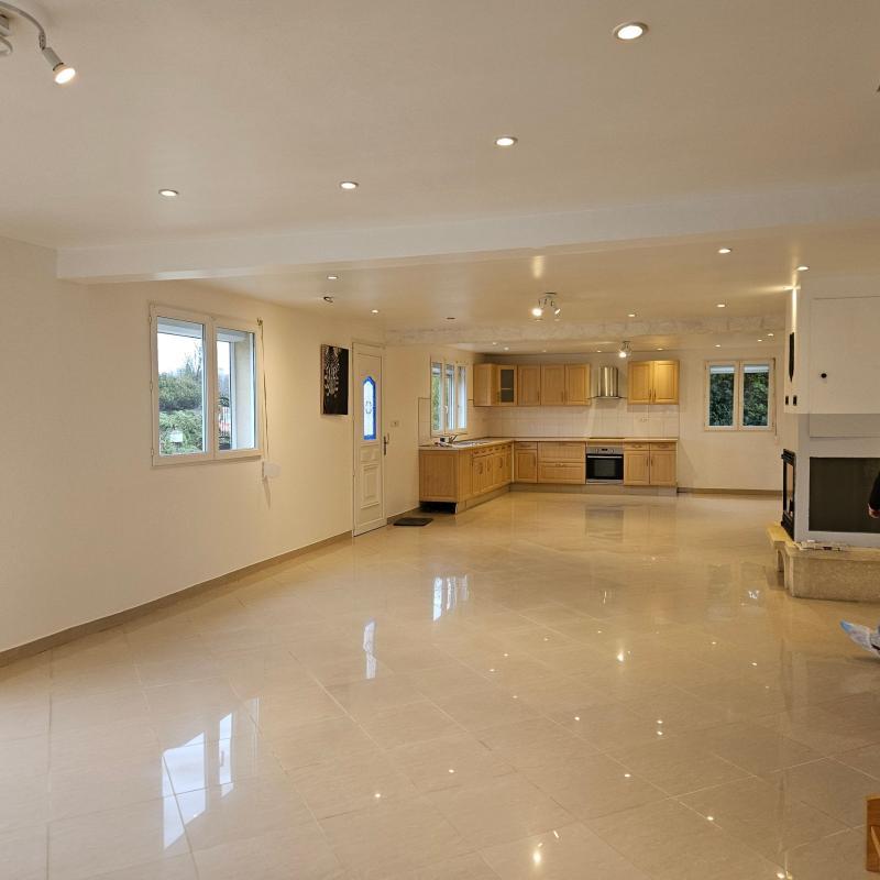 Maison - 210 m² - 7 pièces