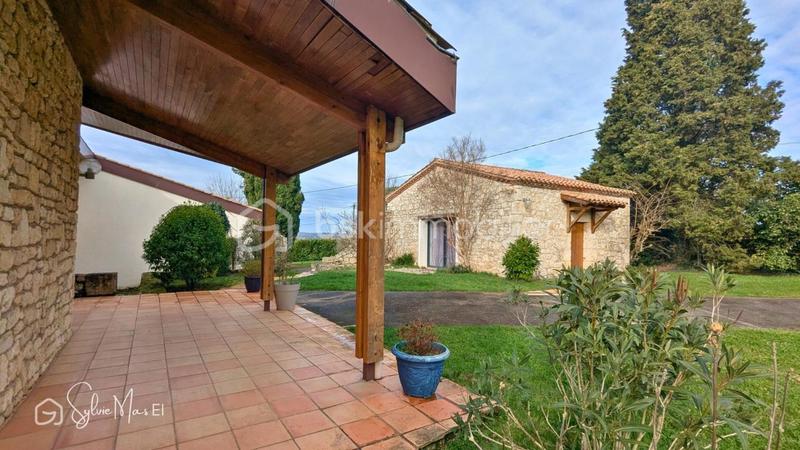 Maison d'architecte - 220 m² - 7 pièces