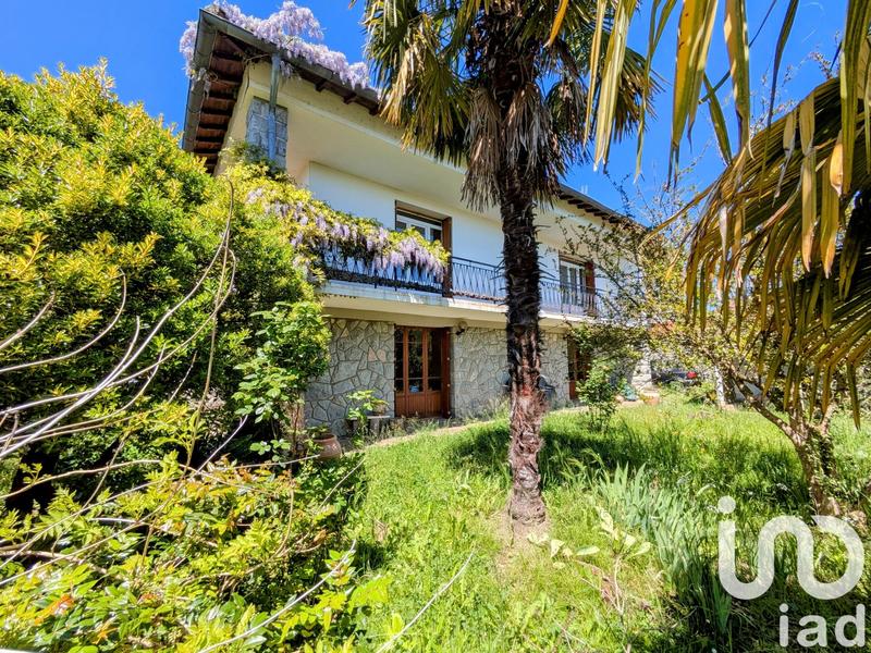 Maison - 203 m² - 5 pièces