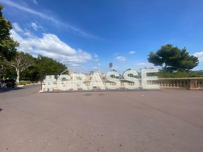 Bureau - 69 m² - 1 pièce