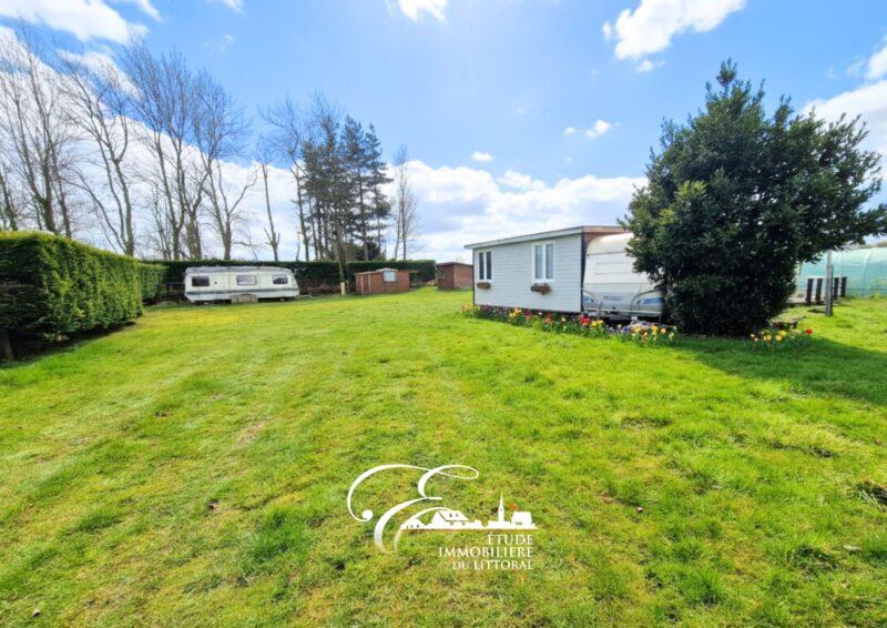 Terrain de loisirs - 1 900 m²