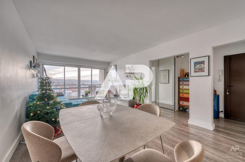 Appartement - 77 m² - 4 pièces