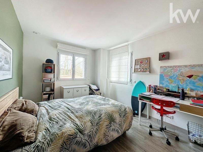 Maison - 220 m² - 6 pièces