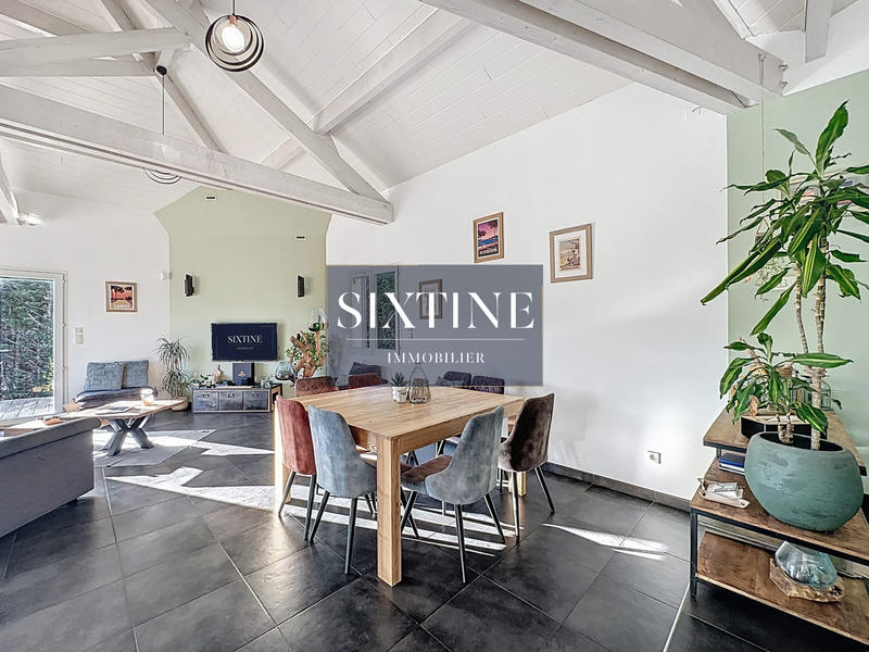 Maison - 193 m² - 8 pièces