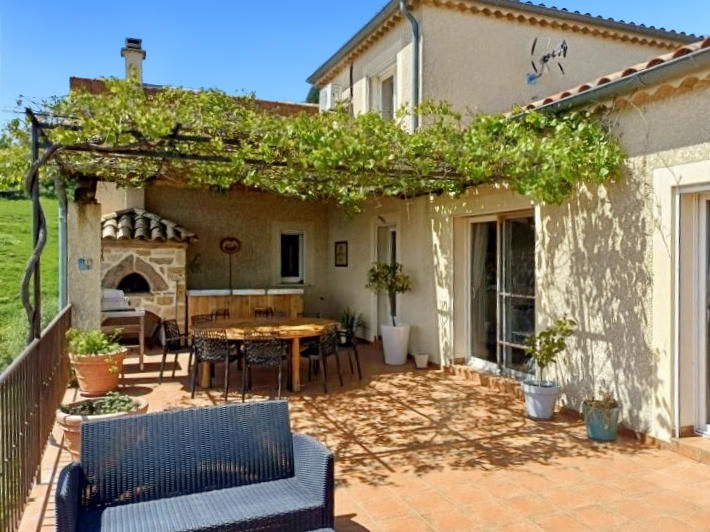 Maison - 208 m² - 6 pièces