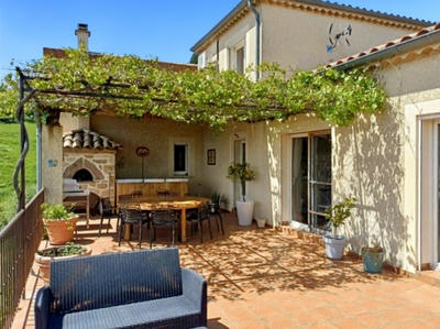 Maison - 208 m² - 6 pièces