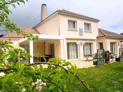 Maison - 175 m² - 7 pièces