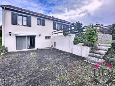 Maison - 153 m² - 5 pièces