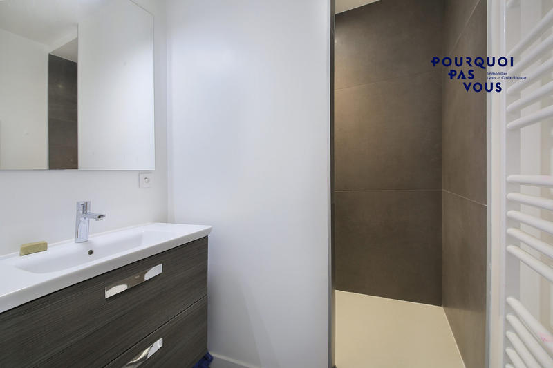 Maison - 260 m² - 8 pièces