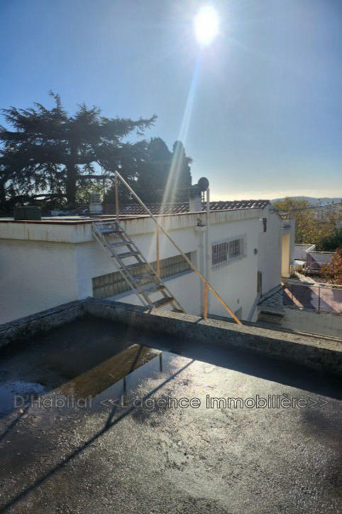 Villa - 220 m² - 6 pièces