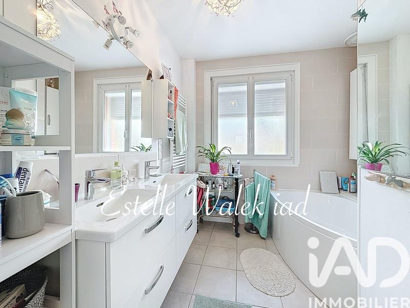 Maison - 110 m² - 6 pièces