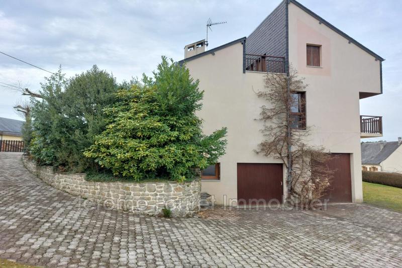 Maison de village - 230 m² - 8 pièces