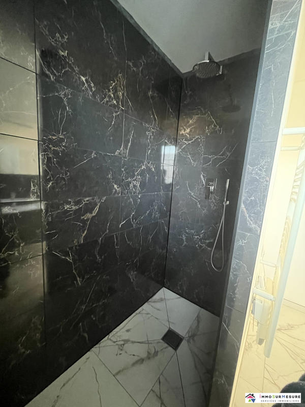 Maison - 96 m² - 5 pièces